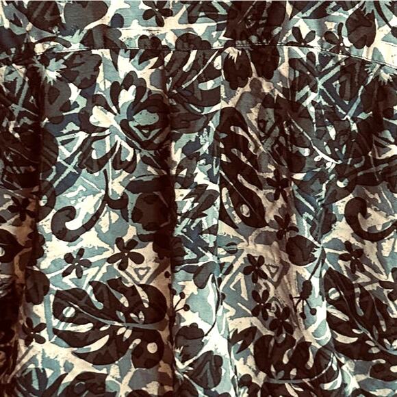 Hawaiian Shirt Tropical Button Down Crop Top MEDIUM Oversize Coconut Girl Unique - Picture 2 of 7